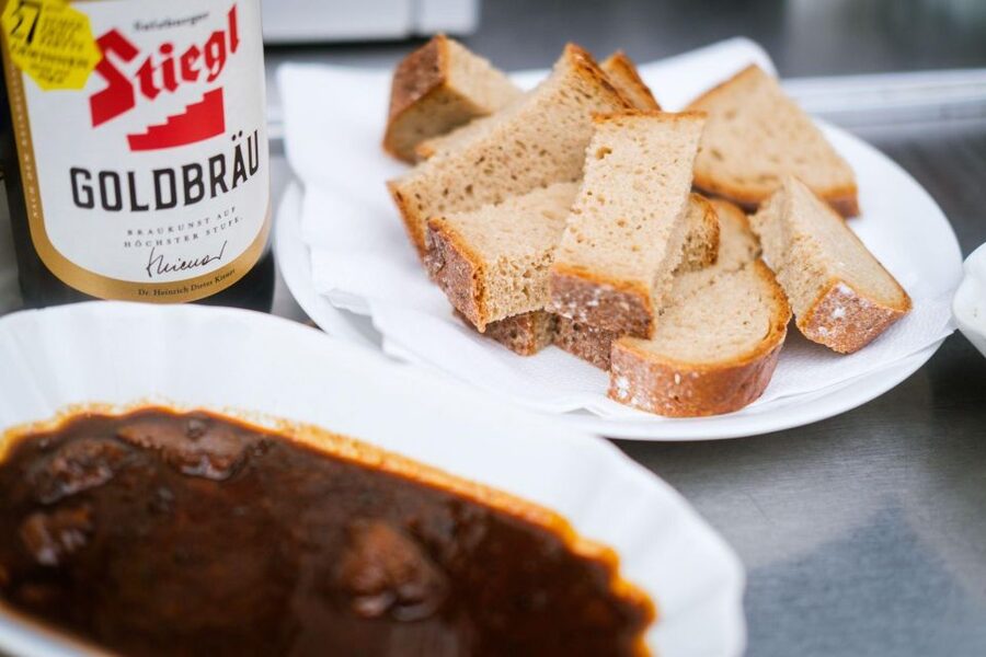 Vienna Food Tour: Dishes, Wine, Street Food & Culture - Riding Vienna like you can do it again, public transport coaching included