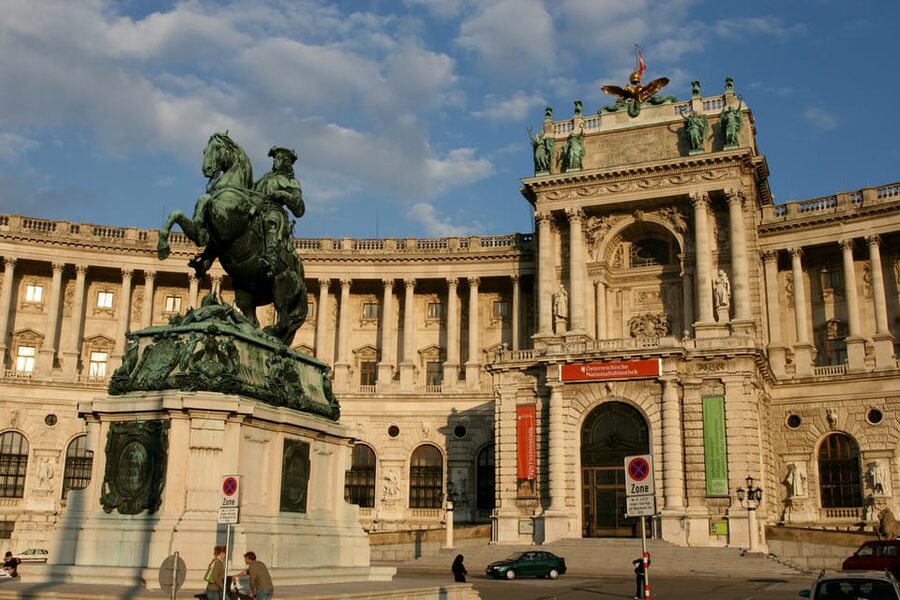 Vienna Full Day Tour from Prague - St. Stephen’s Cathedral and Free Time in Vienna’s Historic Core