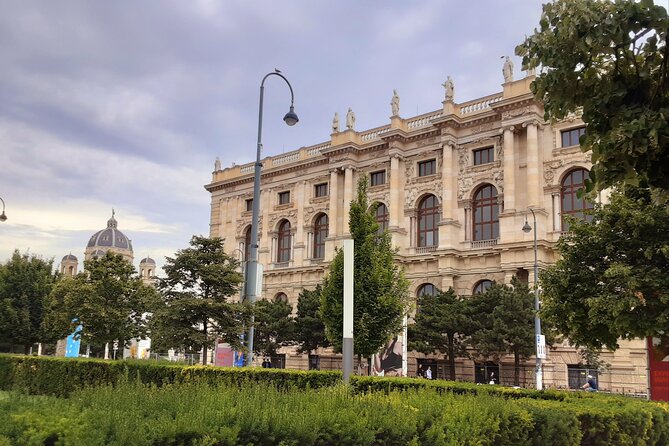 Vienna Guided City Tour in English - Stephansdom: Gothic Drama, 12th-Century Roots