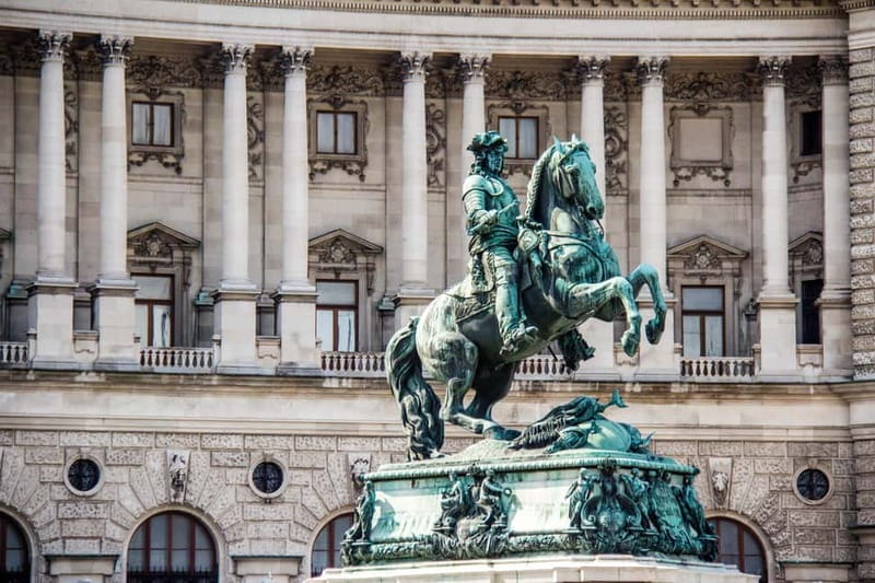 Vienna: Habsburgs Capital, 2hrs. Historical walking Tour - Meeting at Loos Haus, Michaelerplatz 3: find it fast and start relaxed