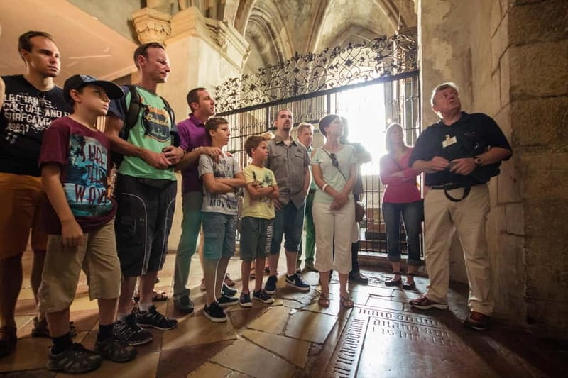 Vienna: Habsburgs Capital, 2hrs. Historical walking Tour - Vienna State Opera: the Sisi diamond stars connection