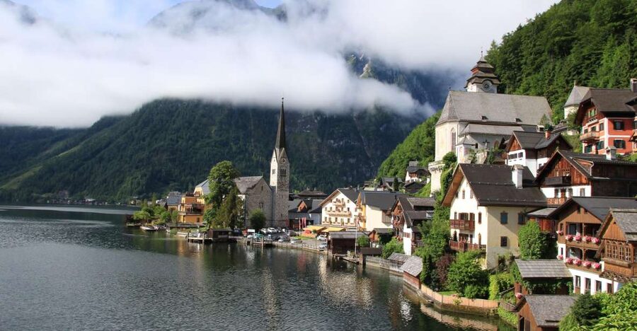Vienna: Hallstatt & Alpine Peaks Day Trip with Admont Abbey - Hallstatt guided walk: why the first hour matters