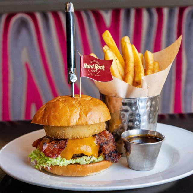 Vienna: Hard Rock Cafe with Set Menu for Lunch or Dinner - Included drinks and dessert: avoiding the usual surprises