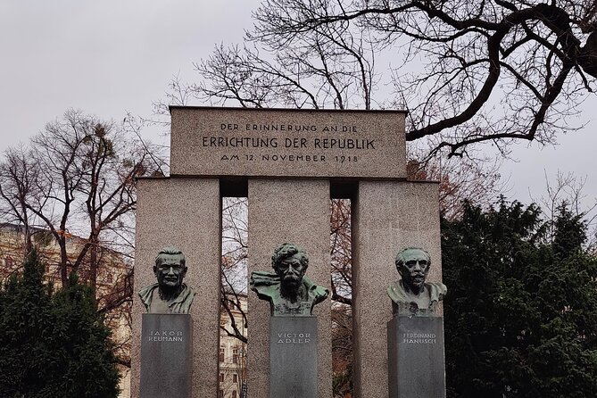 Vienna Highlight Tour - yue walk - Maria Theresien Square, Sisi Museum Area, and St. Stephen’s Finale