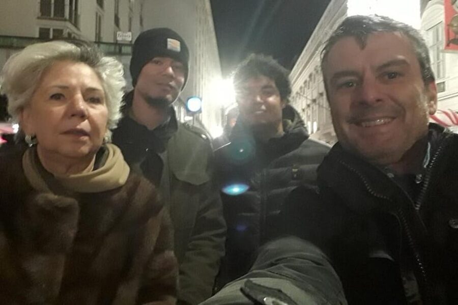 Vienna: Highlights Walking Tour with a Local Guide - Neue Burg and the Hofburg connection you can actually feel