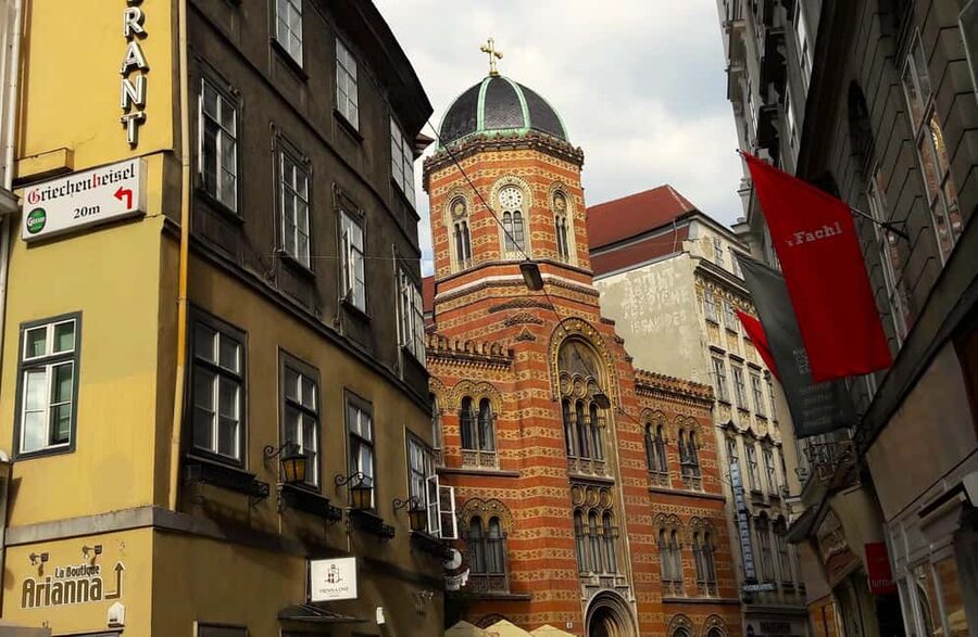 Vienna: historical tours with locals in the unknown City, - The route through centuries: medieval to modern without feeling rushed