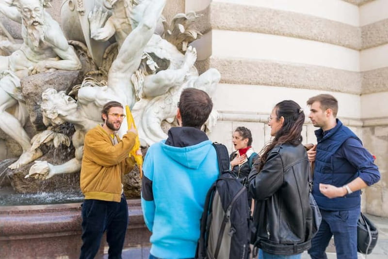 Vienna: Historical Walking Tour - Hitler and the 1900's - The meeting point, timing, and how the walk runs