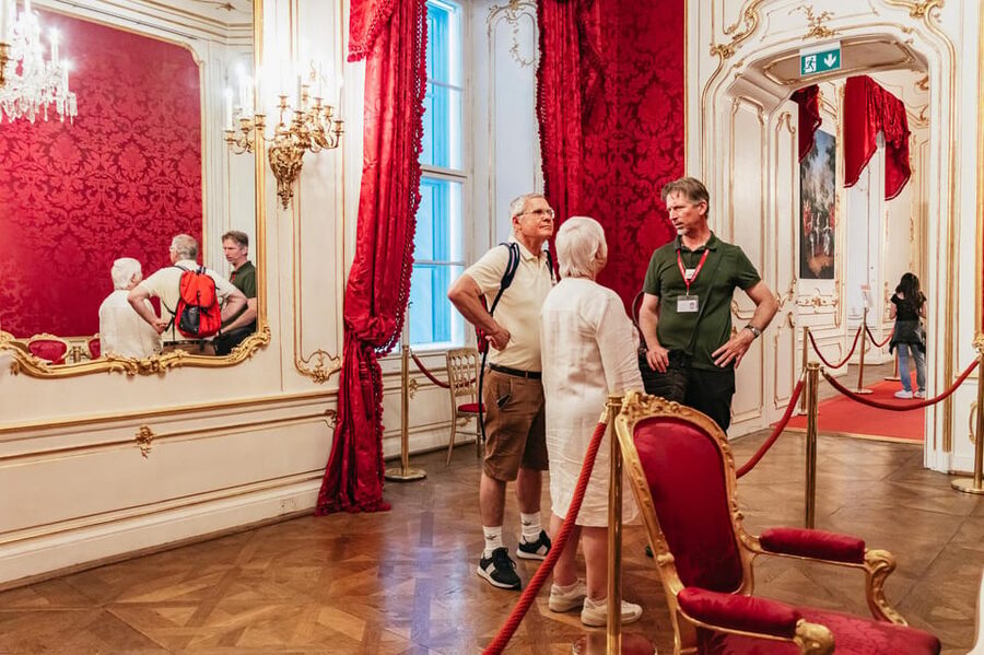 Vienna: Hofburg and Empress Sisi Museum Guided Tour - Lipizzan stables and palace courtyards: scale you can feel