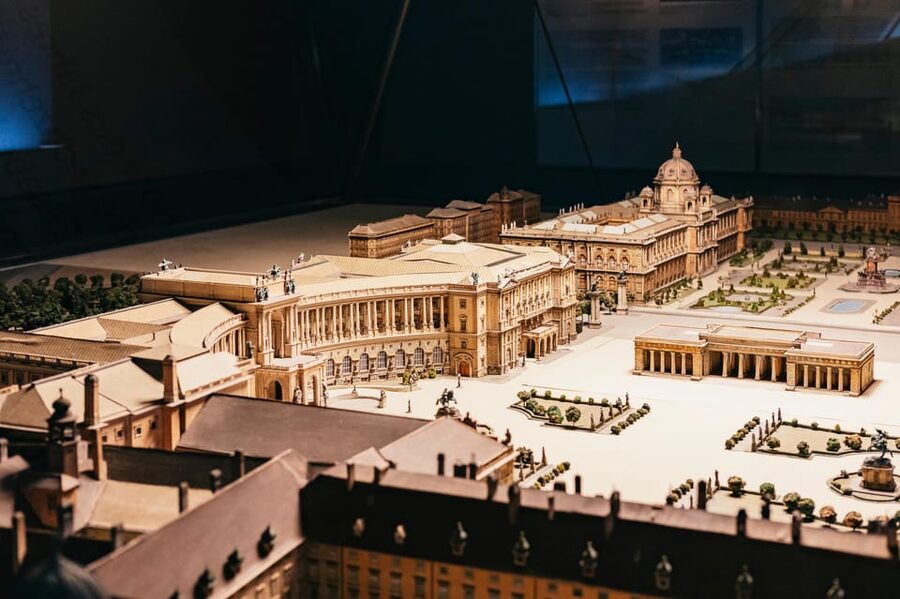 Vienna: Hofburg and Empress Sisi Museum Guided Tour - Price and value for 2 hours at about $56