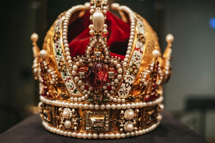 Vienna: Imperial Treasury in the Hofburg Palace - Key things to notice before you go
