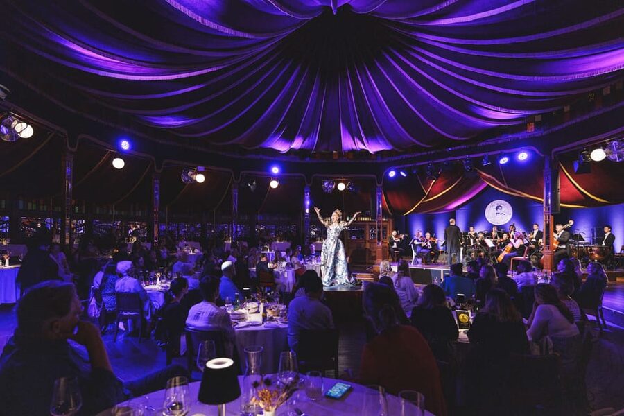 Vienna: Johann Strauss Dinner Show at the Prater - The Mirage venue in the Prater, comfort plus atmosphere