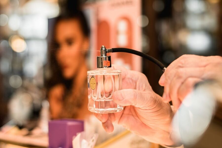 Vienna: KuK Perfumery Filz - Viennese Perfume Tasting - Price and Value, Is $35 Fair for a 45-Minute Tasting?