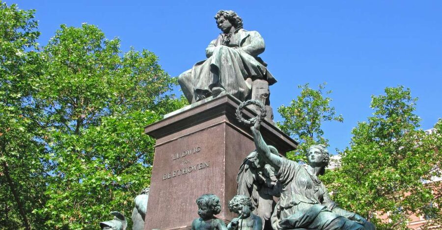 Vienna: Meet Beethoven Life Private Guided Walking Tour - Secession Building: the gold dome stop (and the optional entry fee)