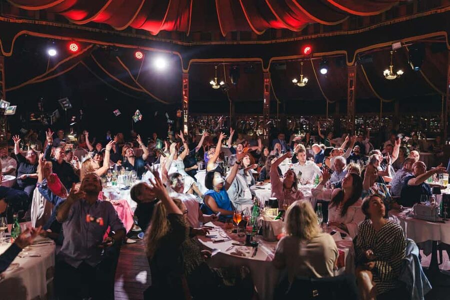 Vienna: Mirage Magic Dinner Show - The included 4-course gala dinner, surf and turf or vegetarian