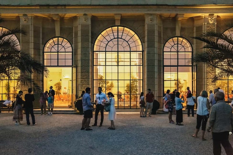 Vienna: Mozart and Strauss Concert at Schönbrunn - Getting there: metro U4, taxi drop-off, and a smart arrival walk