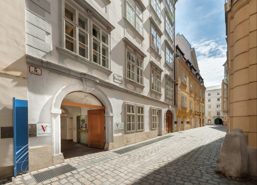 Vienna: Mozart Private Guided Tour - Private guide energy: what you can expect from the narration