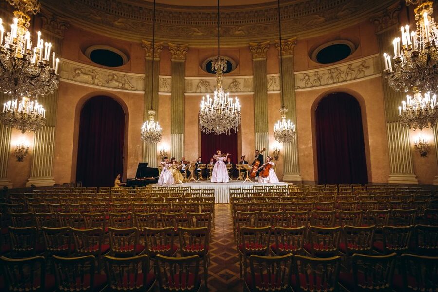 Vienna: Mozart & Strauss Classical Concert at Börse Palace - Arrival timing and the interval: small logistics that matter