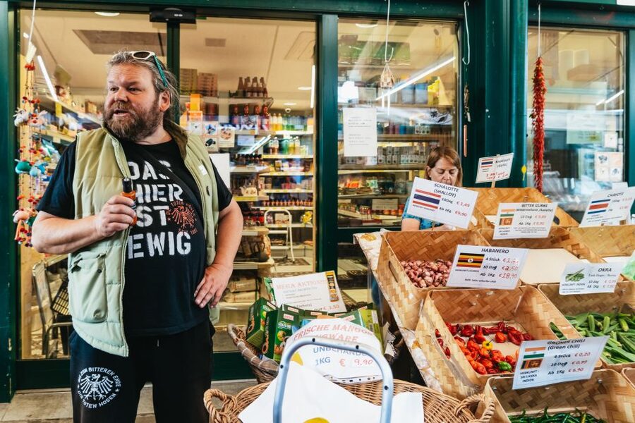 Vienna: Naschmarkt Food Tasting Tour - Naschmarkt tastes like Vienna meets the world