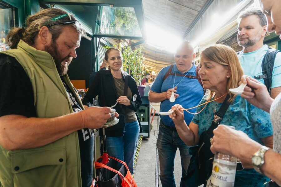 Vienna: Naschmarkt Food Tasting Tour - Food secrets, storage tips, and pairing advice you can use later