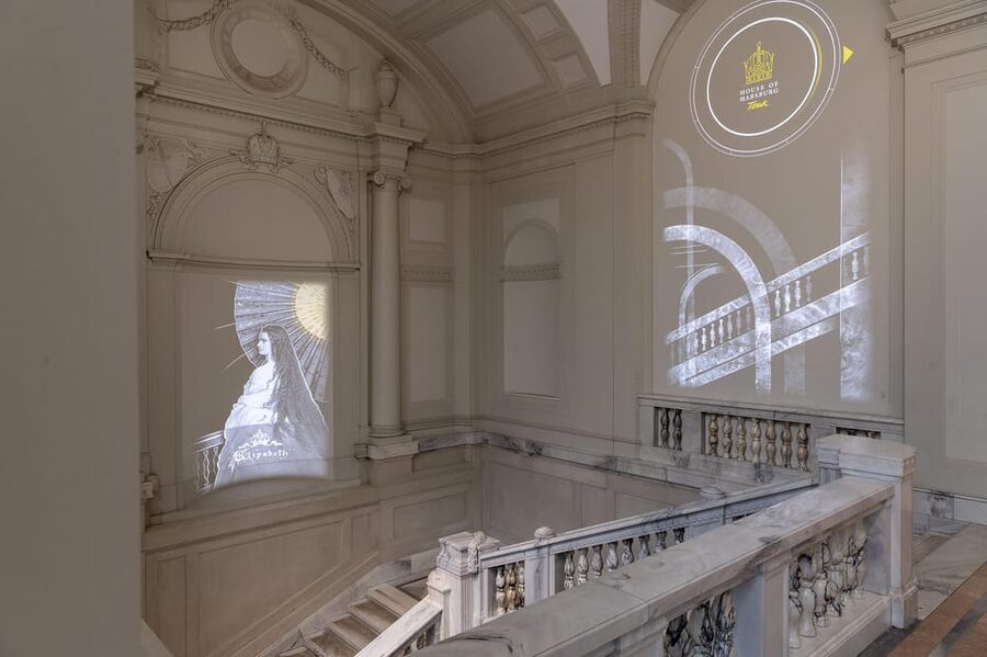 Vienna: New Hofburg Palace Audio-Guided Tour & Entry Ticket - Entering the Neue Hofburg at Weltmuseum Wien, Heldenplatz