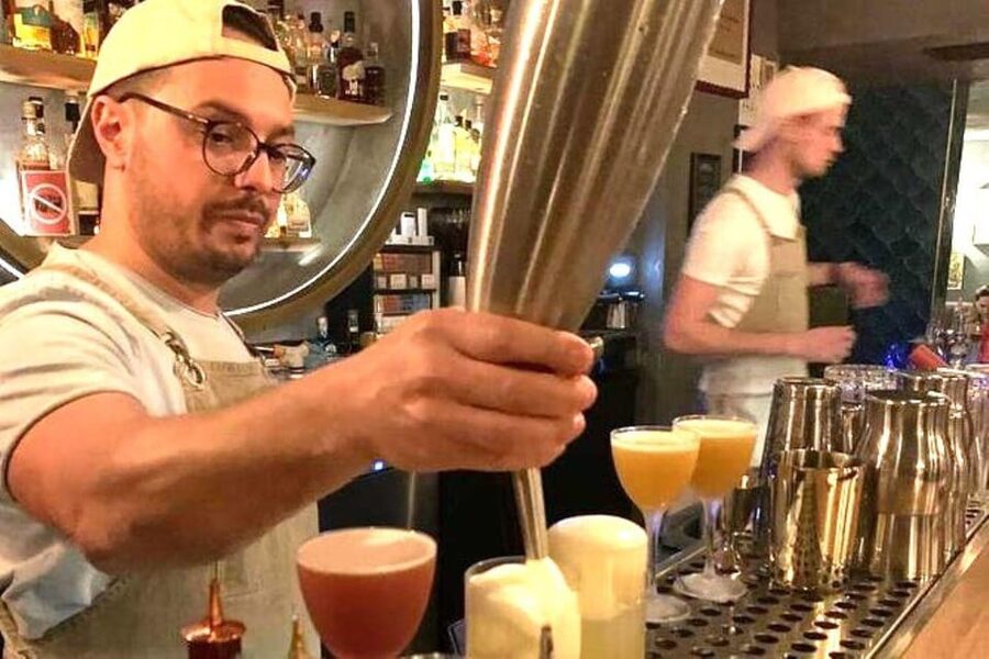 Vienna Nightlife Tour: Dinner, Drinks & Rooftop Bar - Vienna nightlife that actually feels local, not staged