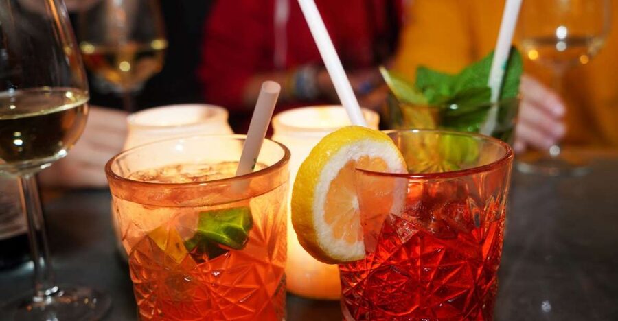 Vienna Nightlife Tour: Dinner, Drinks & Rooftop Bar - Meeting at WEIN & CO near Karlskirche: easy start, smart orientation
