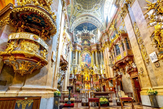 Vienna: Old Town Highlights Private or Group Walking Tour - Vienna State Opera and the Old Town walk: what short options deliver