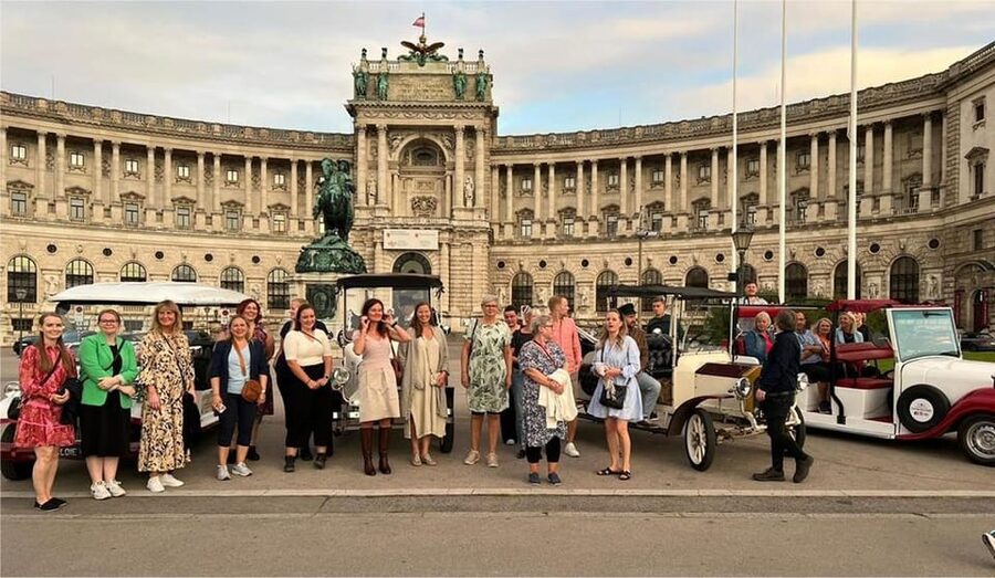 Vienna: Old Town Sightseeing Tour in a Vintage-Style E-Car - Key Points You Will Care About