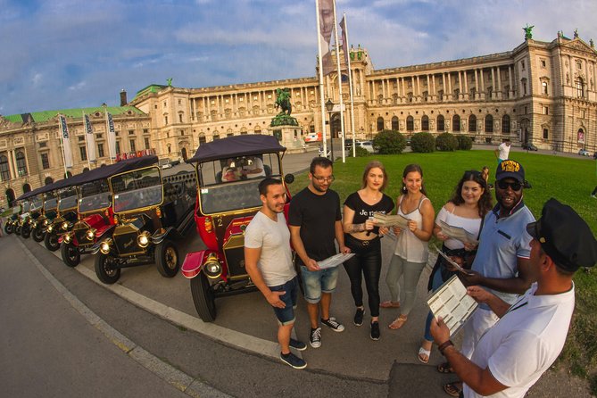 Vienna Oldtimer Tour (60 min) Incl. bottle of Prosecco - Opera and art landmarks: Staatsoper, Albertina, and the Sacher zone
