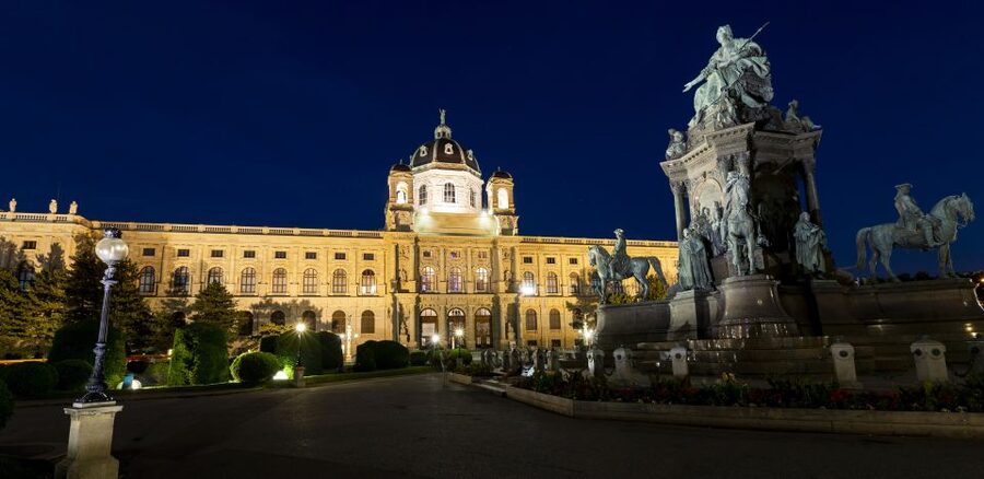 Vienna: Panoramic Night Tour by Bus - Ringstrasse sights by bus: Parliament, Burgtheater, City Hall, and the Opera