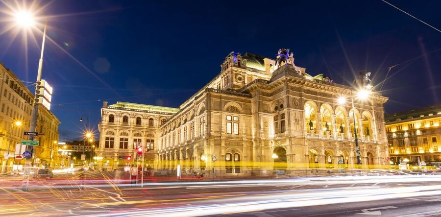 Vienna: Panoramic Night Tour by Bus - Audio guide, music interludes, and comfort: what to expect on the bus