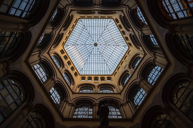 Vienna Photography Masterclass - Private Photography Lesson - Day vs night in Vienna: what changes in your shooting mindset