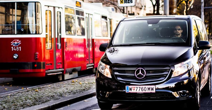 Vienna: Private 3-Hour City Highlights Van Tour - Key things you will notice on this tour