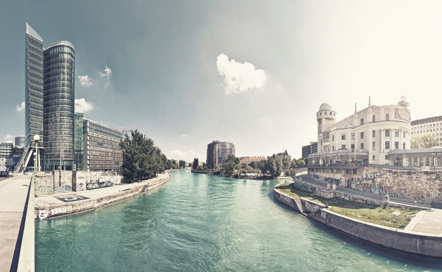 Vienna: Private 3-Hour City Highlights Van Tour - Schönbrunn Palace area and pleasure gardens, the calm break in the plan
