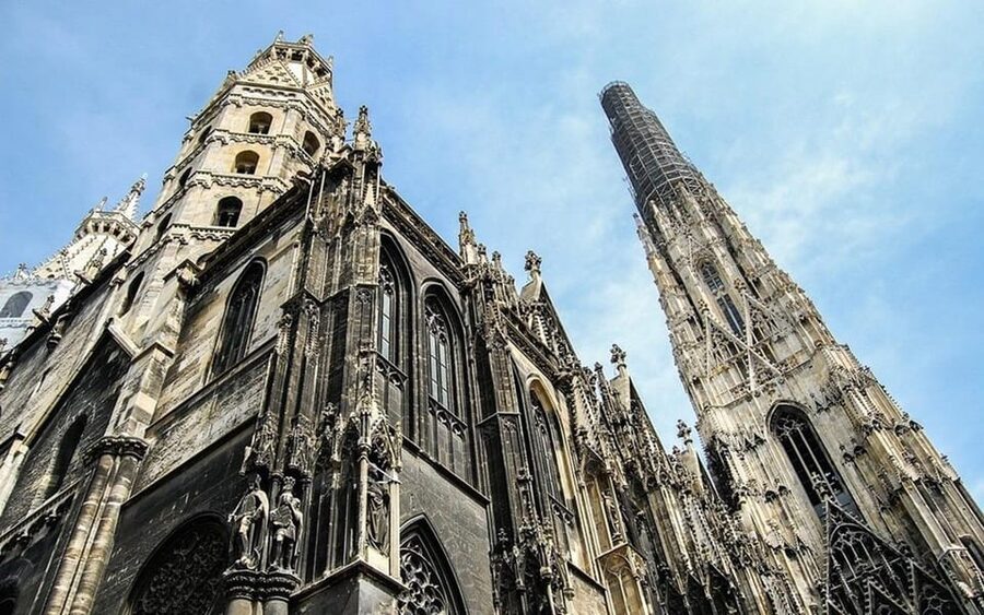Vienna: Private Half-Day Sightseeing Tour - The city core: Hofburg to St. Stephen’s to Opera and government buildings