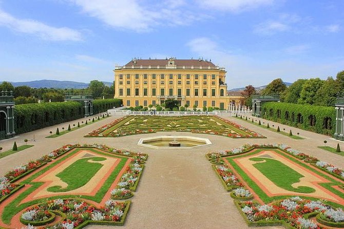 Vienna Private Transfer from Vienna Airport to City centre - Key things I’d focus on before booking