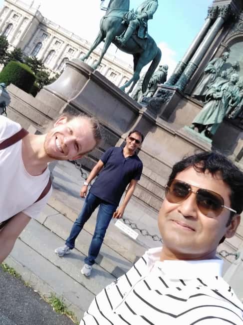 Vienna: Private Walking Tour with a Local - Languages, wheelchair access, and what to pack for a comfortable pace