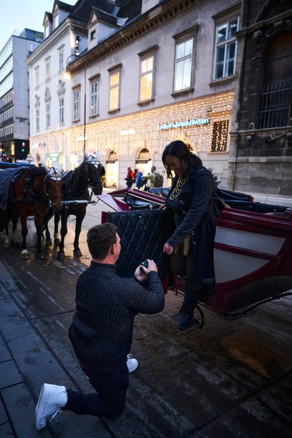 Vienna: Professional Proposal Photographer - Vienna Proposal Photos That Feel Natural, Not Staged