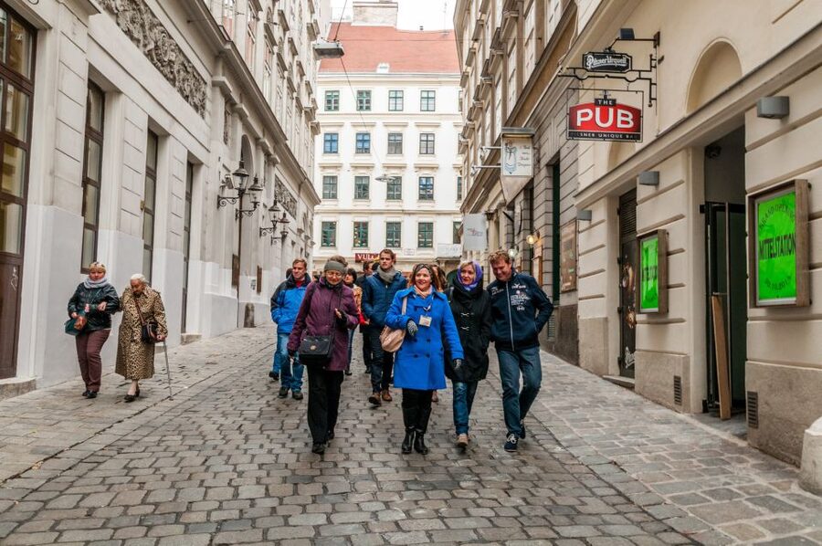 Vienna: Romantic Old Town 2-Hour Discovery Tour - Myths and legends, including the animal clues