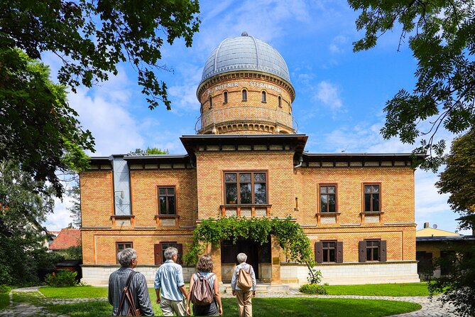 Vienna's Hills Private tour: Nature & Hidden Architectural Jewels - Kirche Am Steinhof: Otto Wagner’s Art Nouveau church in a calm setting
