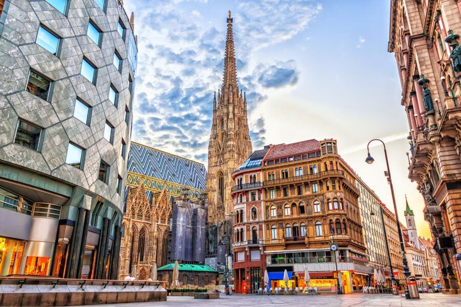 Vienna: Scavenger Hunt Self-Guided Tour - Heldenplatz, the Hofburg Area, and Michaelerplatz