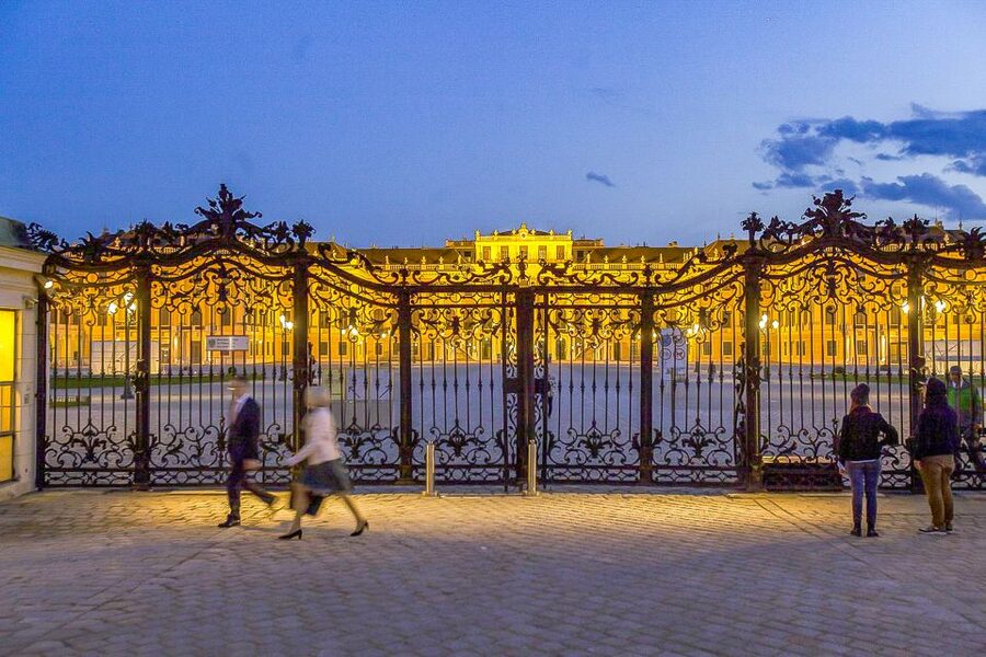 Vienna: Schönbrunn Palace & Gardens Skip-the-Line Tour - Gardens in a One-Hour Walk: Choose Your Favorite Way to Enjoy Them