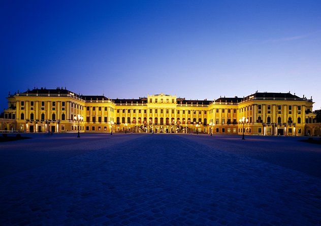 Vienna: Schönbrunn Palace Tour at 7 PM & Classical Concert - After-hours Schönbrunn, right before the crowds come back