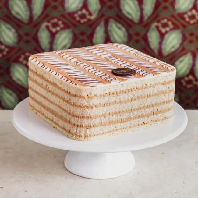 Vienna: Secrets and Scandals with Cake at Cafe Landtmann - Cafe Landtmann: coffeehouse culture that still feels like a living stage
