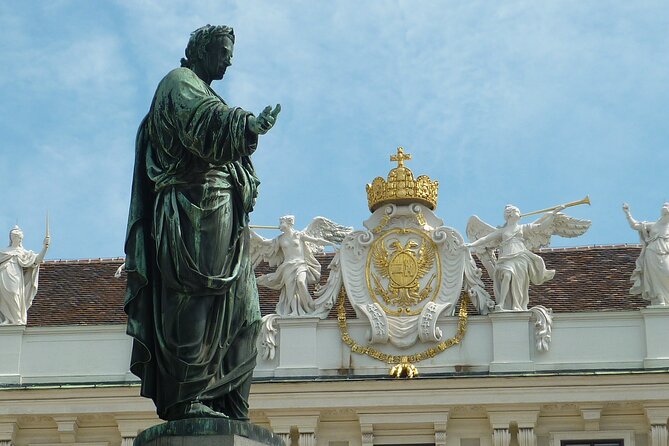 Vienna Secrets Walking Tour to Backyards and Mysterious Locations - The palace stop: Neupauer-Breuner Palace perspective