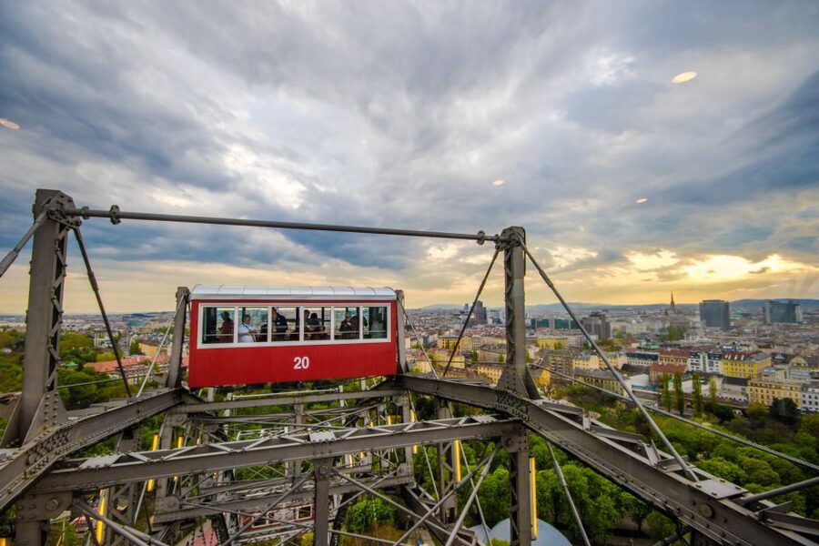 Vienna: Skip-the-cashier-desk-line Giant Ferris Wheel Ride - Boarding and the ride flow: smooth, simple, and calm
