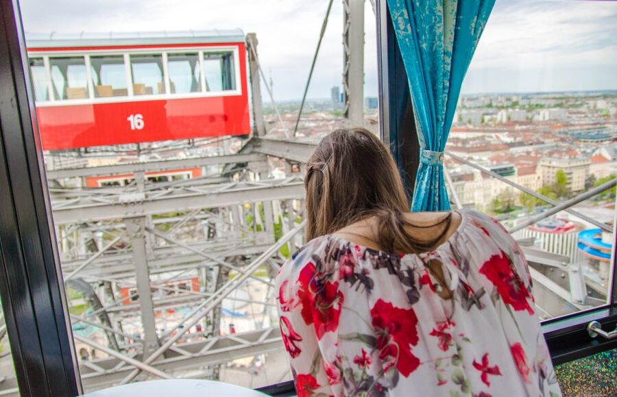 Vienna: Skip-the-cashier-desk-line Giant Ferris Wheel Ride - Price and value: is a short ride worth about $17?