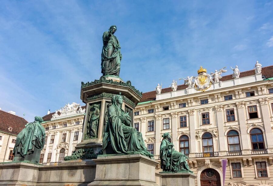 Vienna: Skip-the-Line Hofburg and Empress Sisi Museum Tour - Find the Emperor Franz I Statue and Start on Time