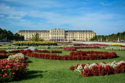 Skip the Line Schönbrunn Palace and Gardens Guided Tour