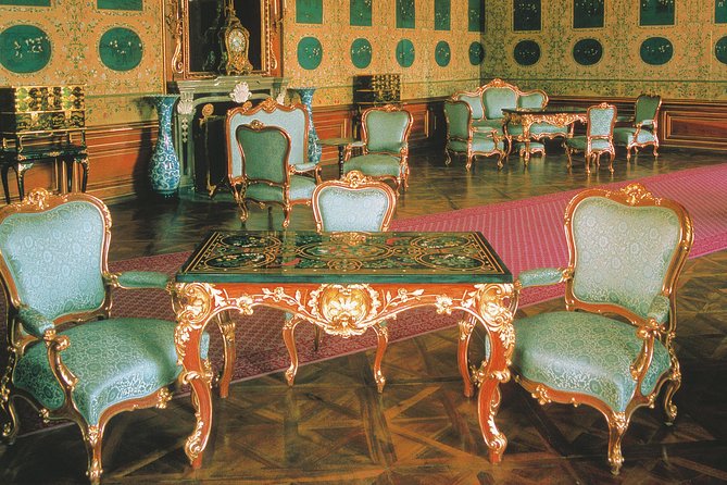 Vienna: Skip the Line Schönbrunn Palace and Gardens Guided Tour - Group size and the real crowd question inside the palace